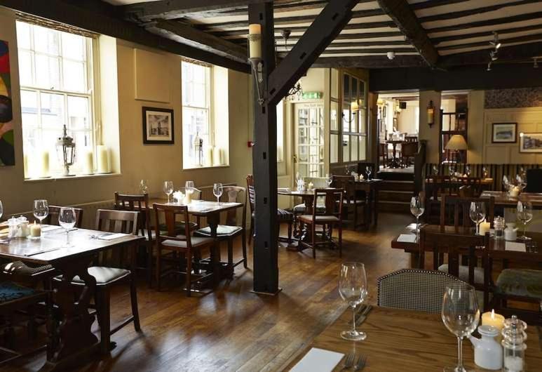Ye Olde Talbot Hotel By Greene King Inns وورسيستير المظهر الخارجي الصورة